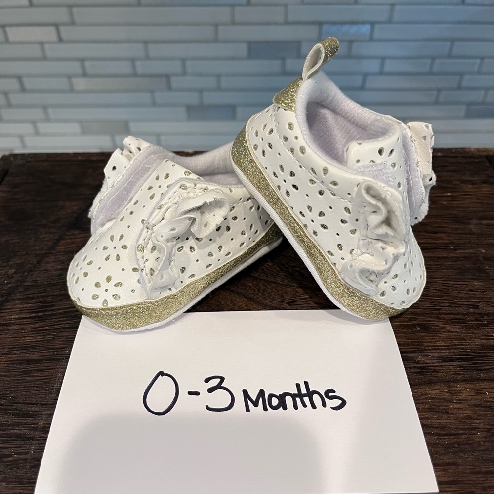 Cat and Jack crib shoes